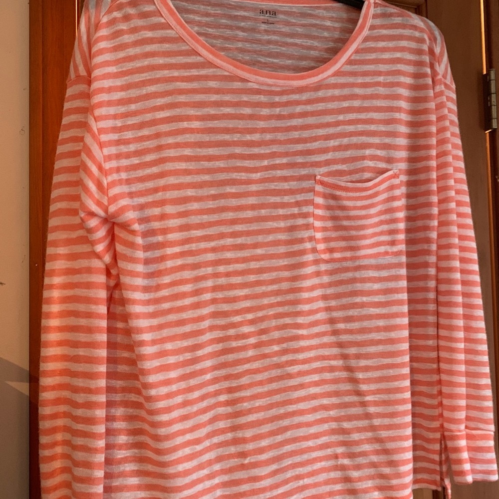 Lightweight sweater